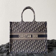 Dior Shopping Bags